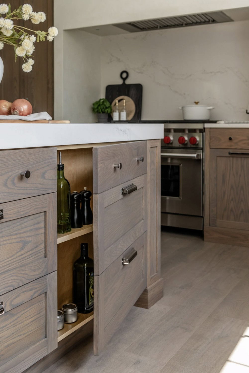 transitional style kitchen