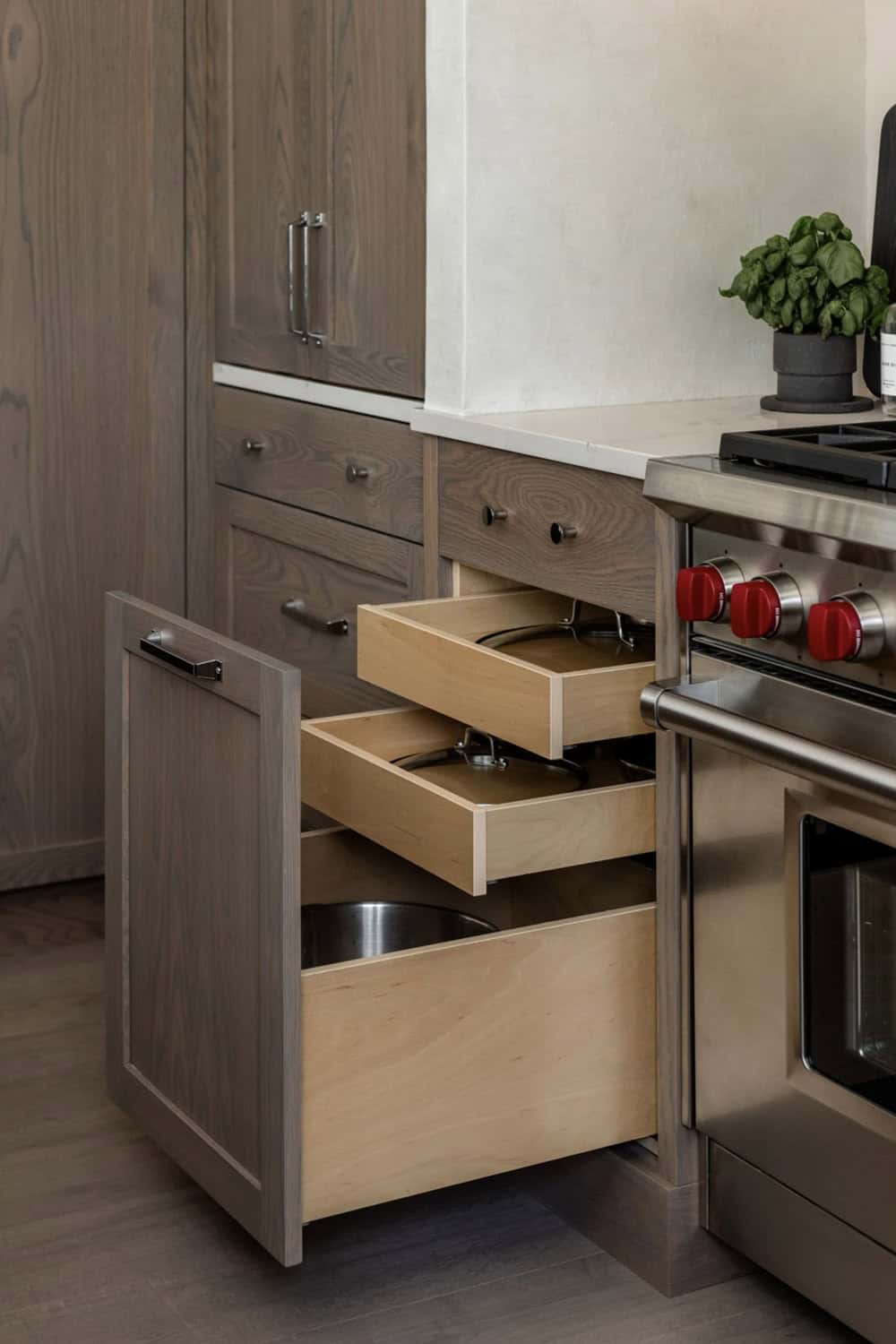 transitional style kitchen