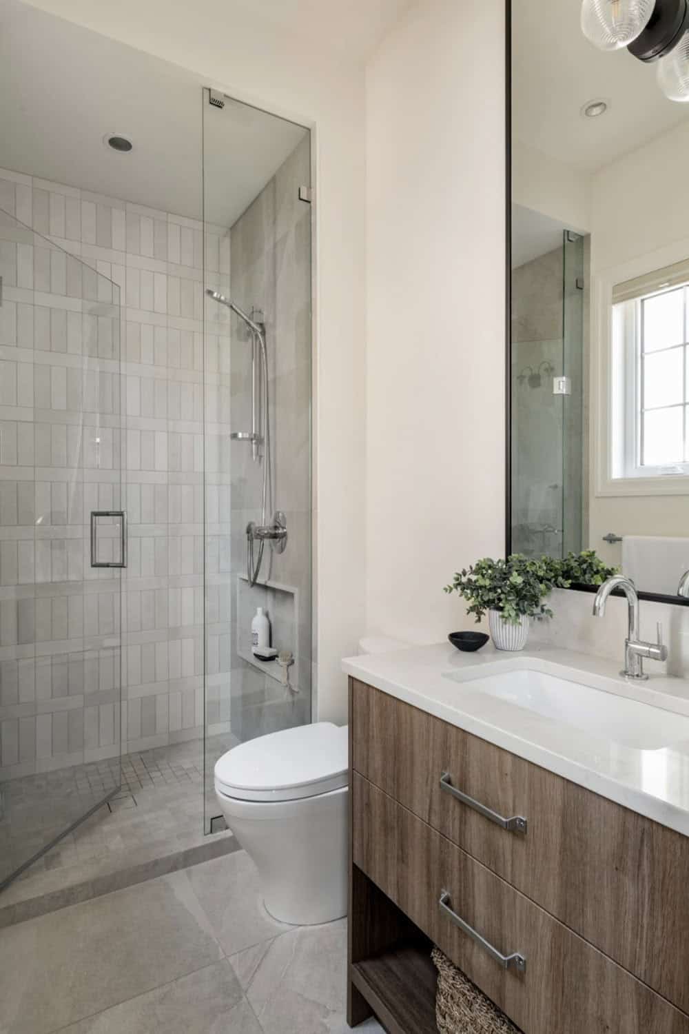 transitional style bathroom