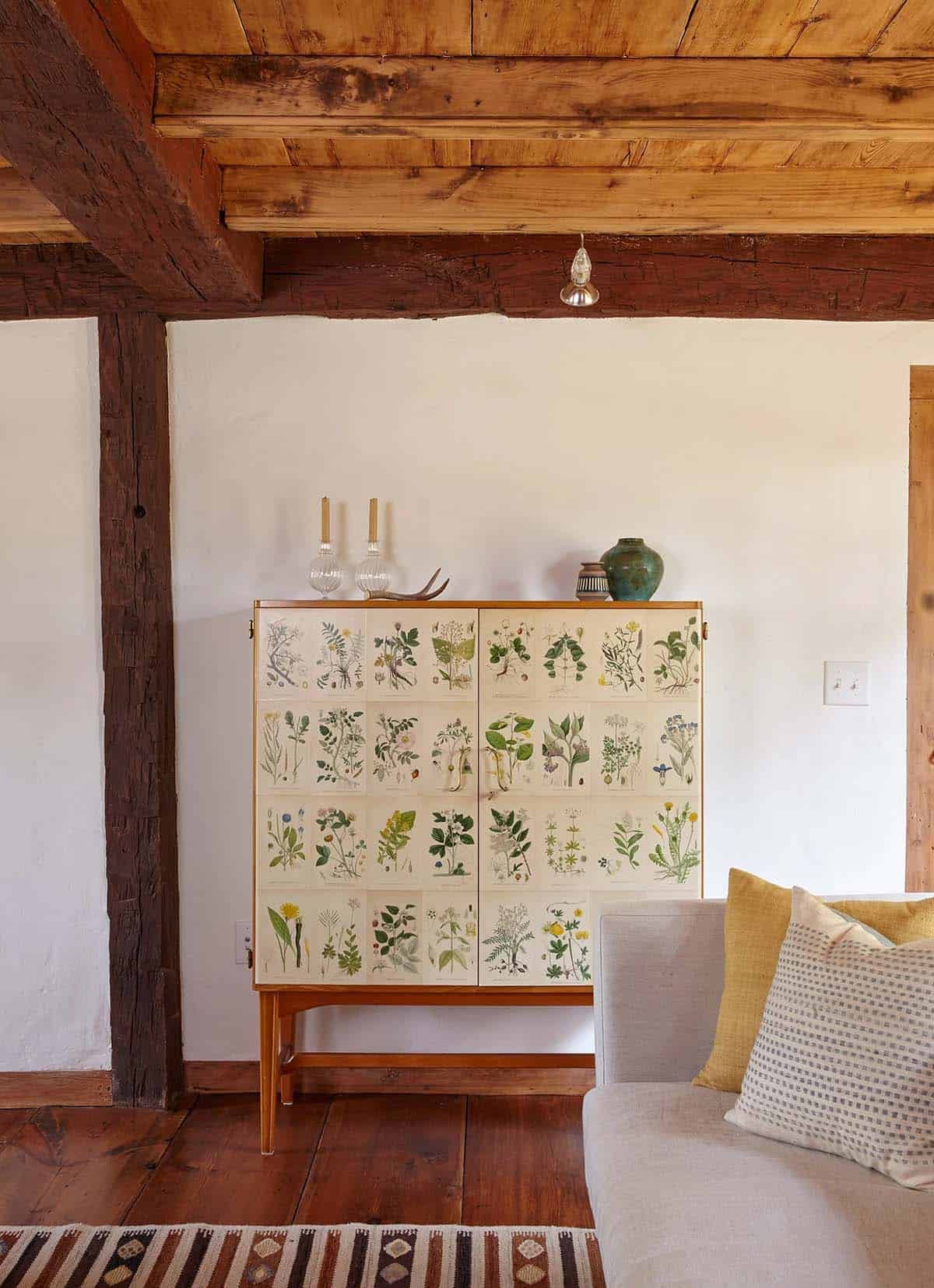 farmhouse style family room 