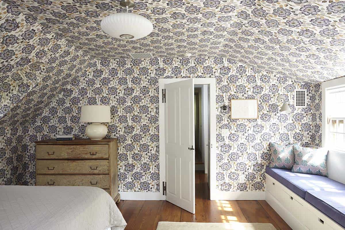 farmhouse style bedroom with a built-in window seat