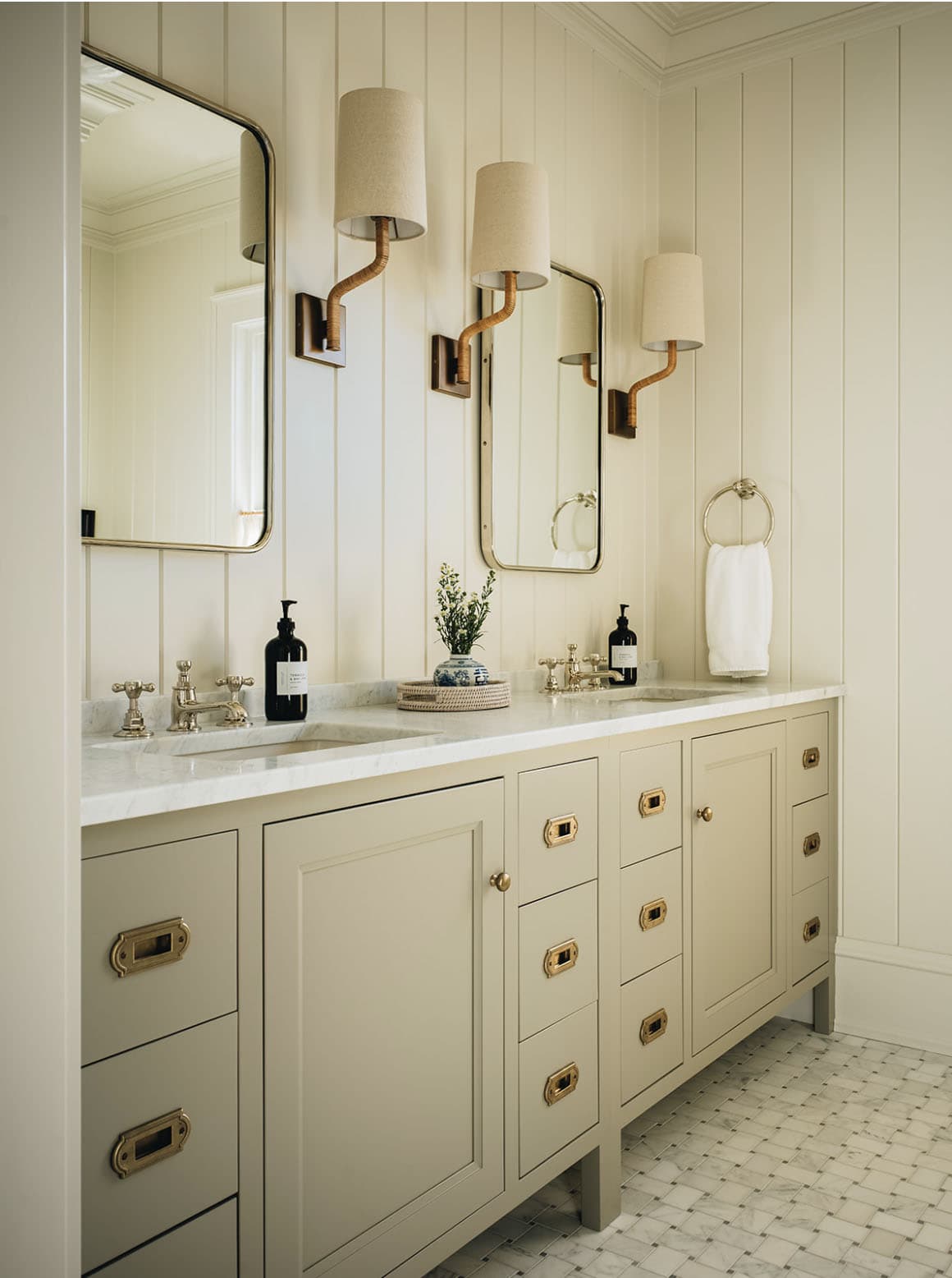 contemporary bathroom