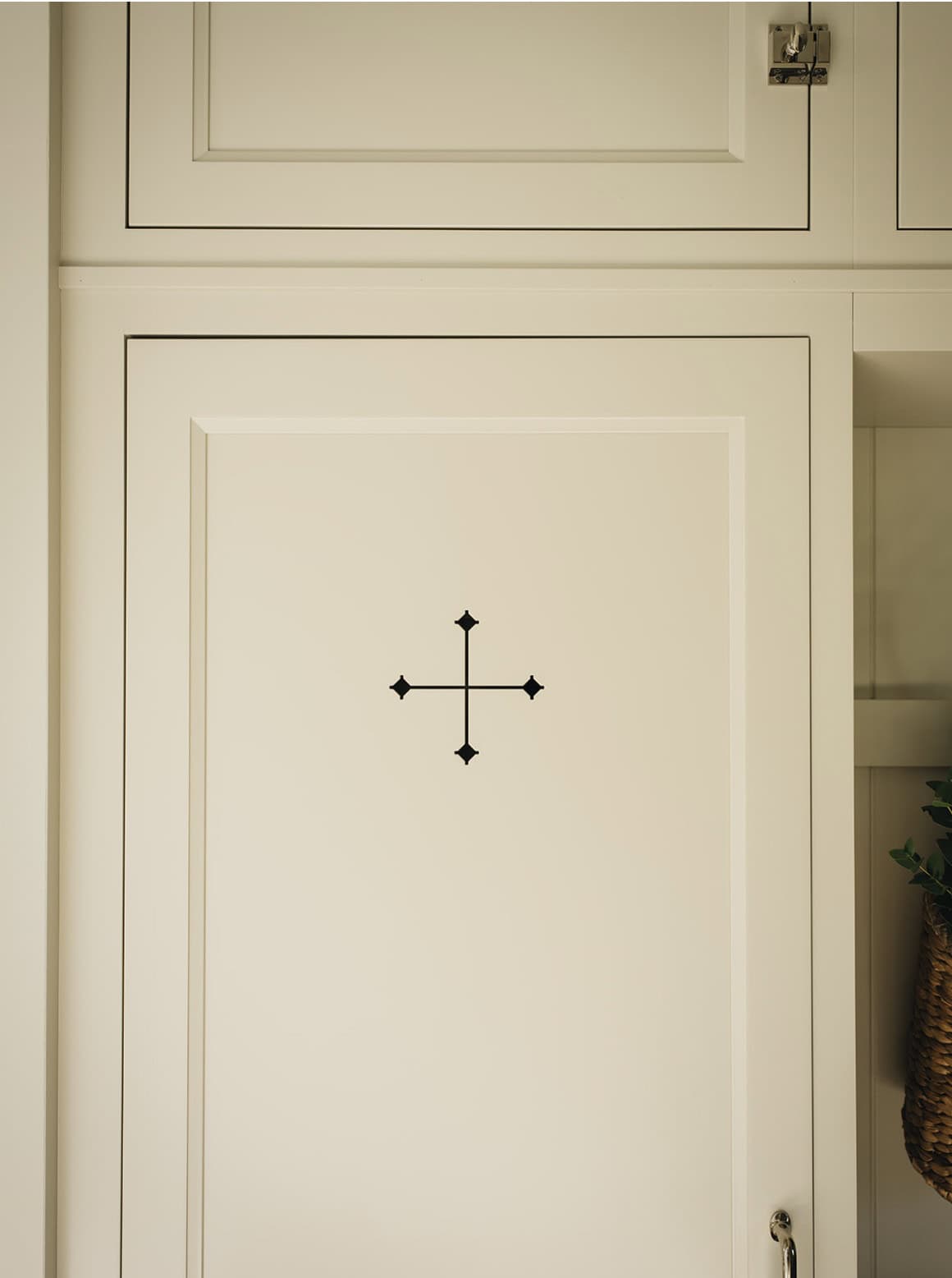 contemporary custom cabinet detail