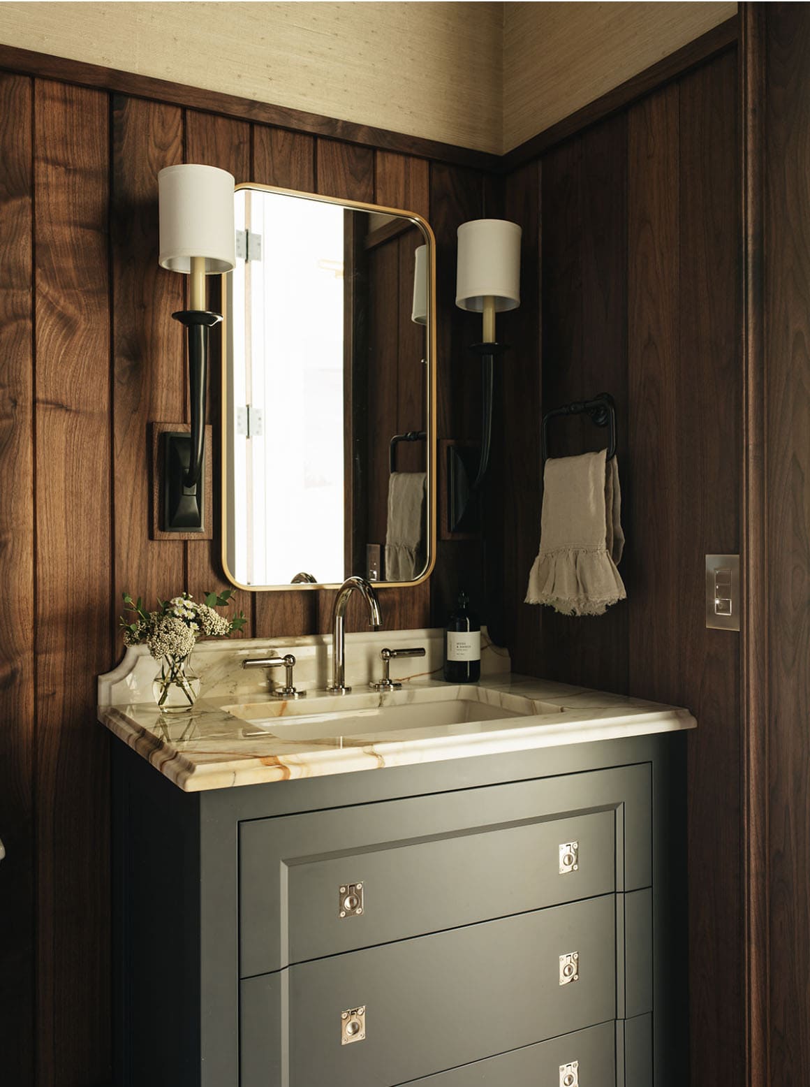 contemporary bathroom