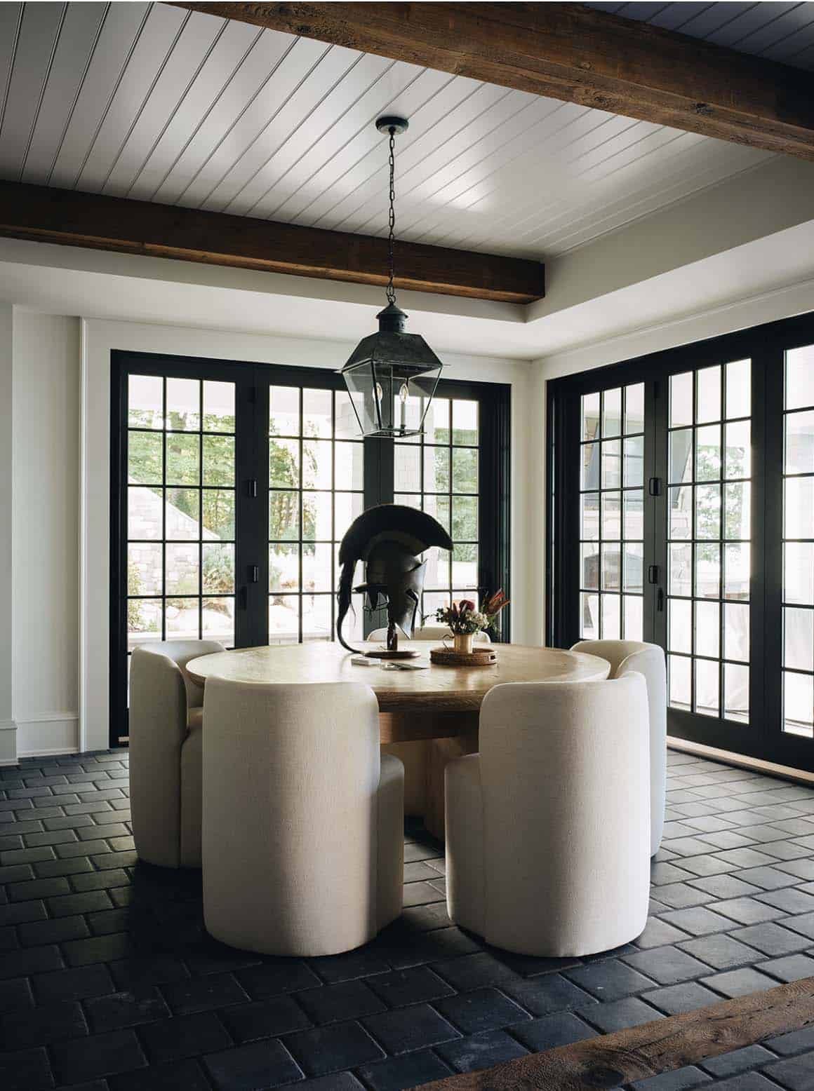 contemporary sitting room