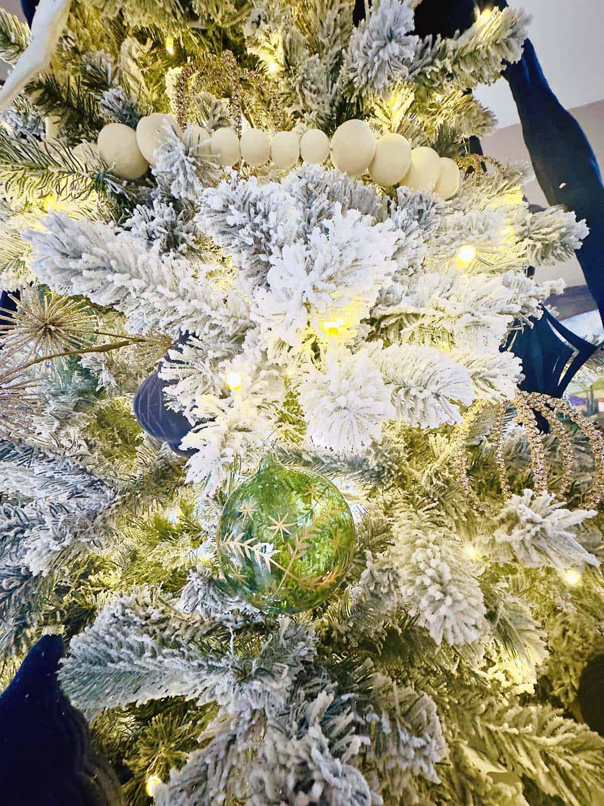 elegant christmas tree