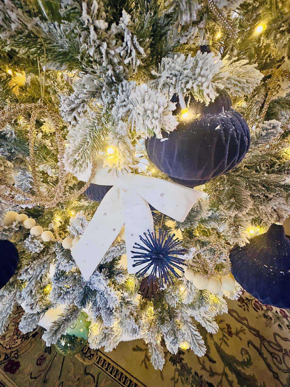 elegant christmas tree