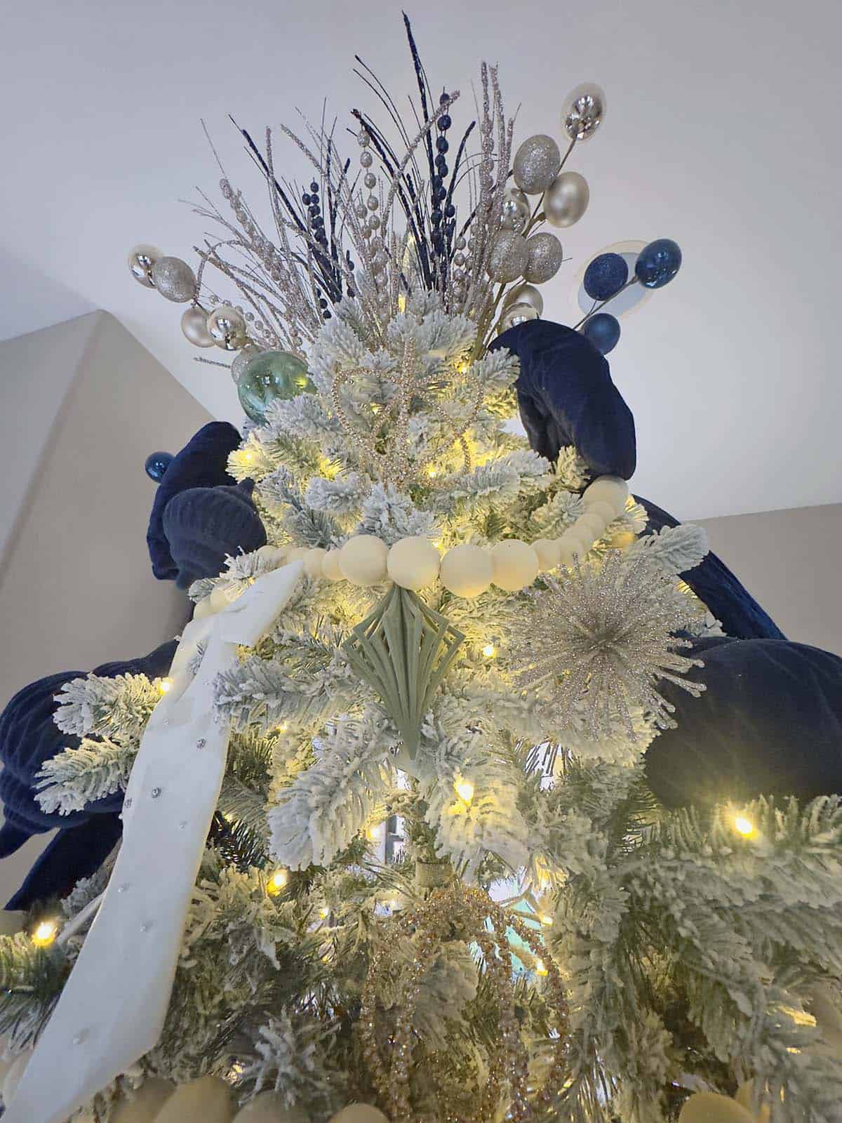 elegant christmas tree