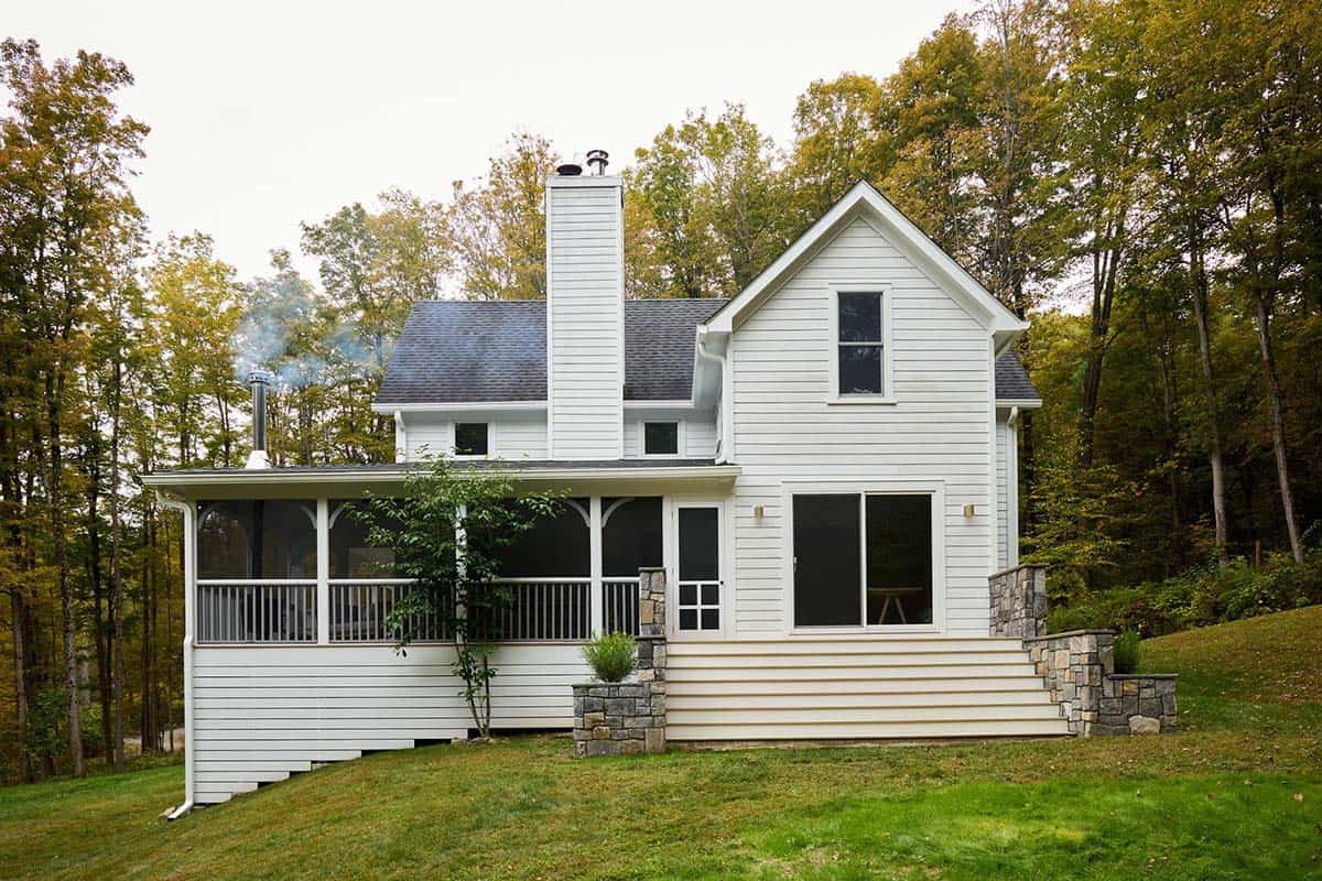 farmhouse style home exterior