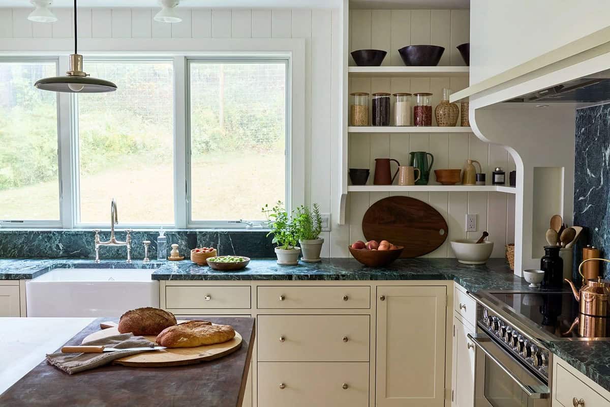 farmhouse style kitchen