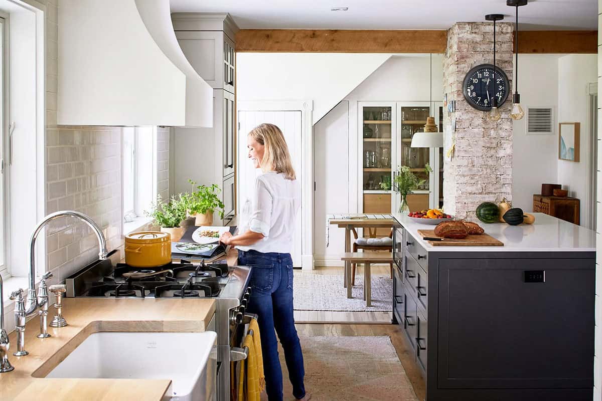 farmhouse style kitchen