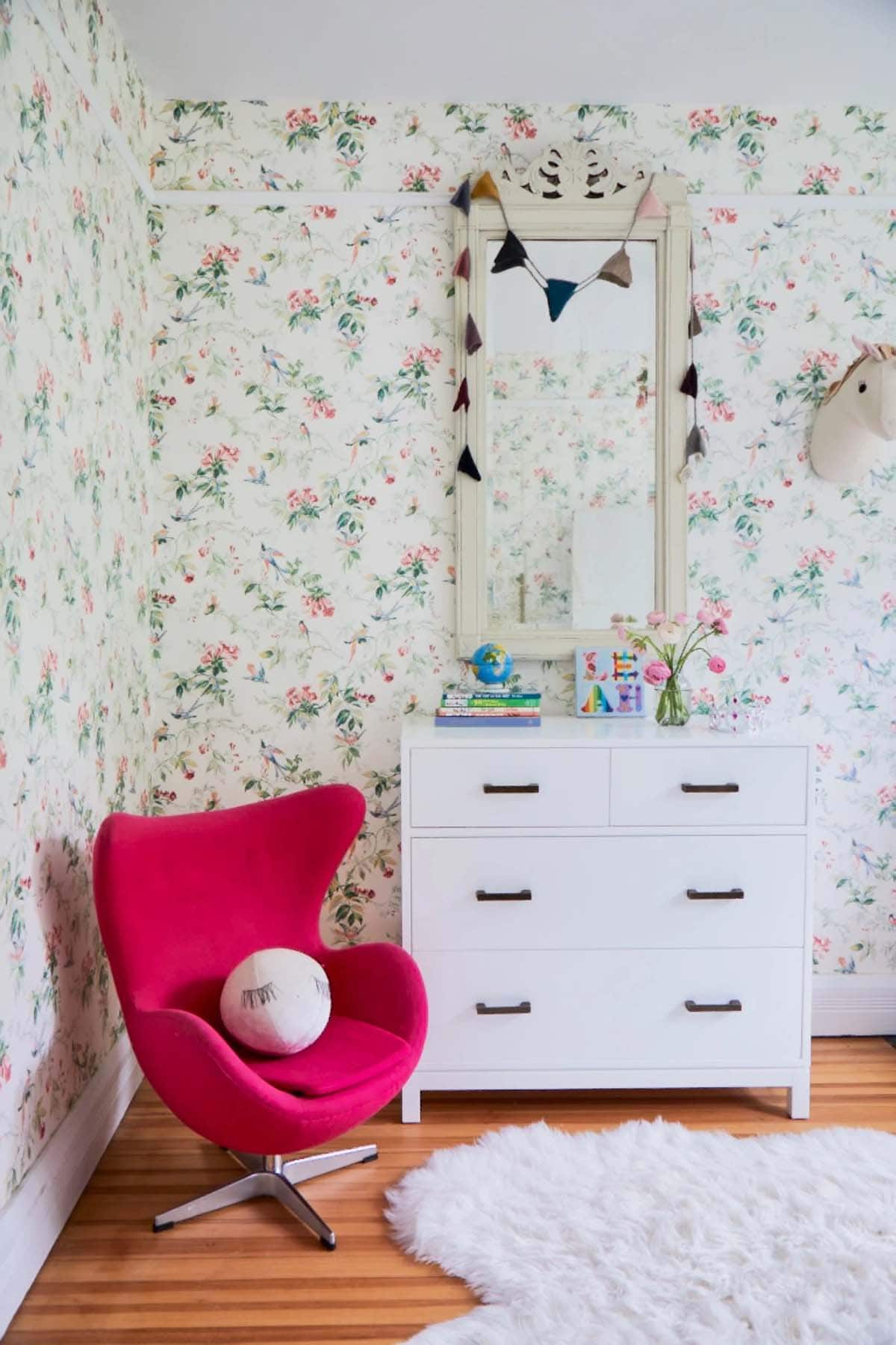 farmhouse style kids' bedroom