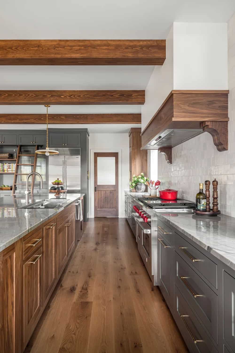 farmhouse style kitchen