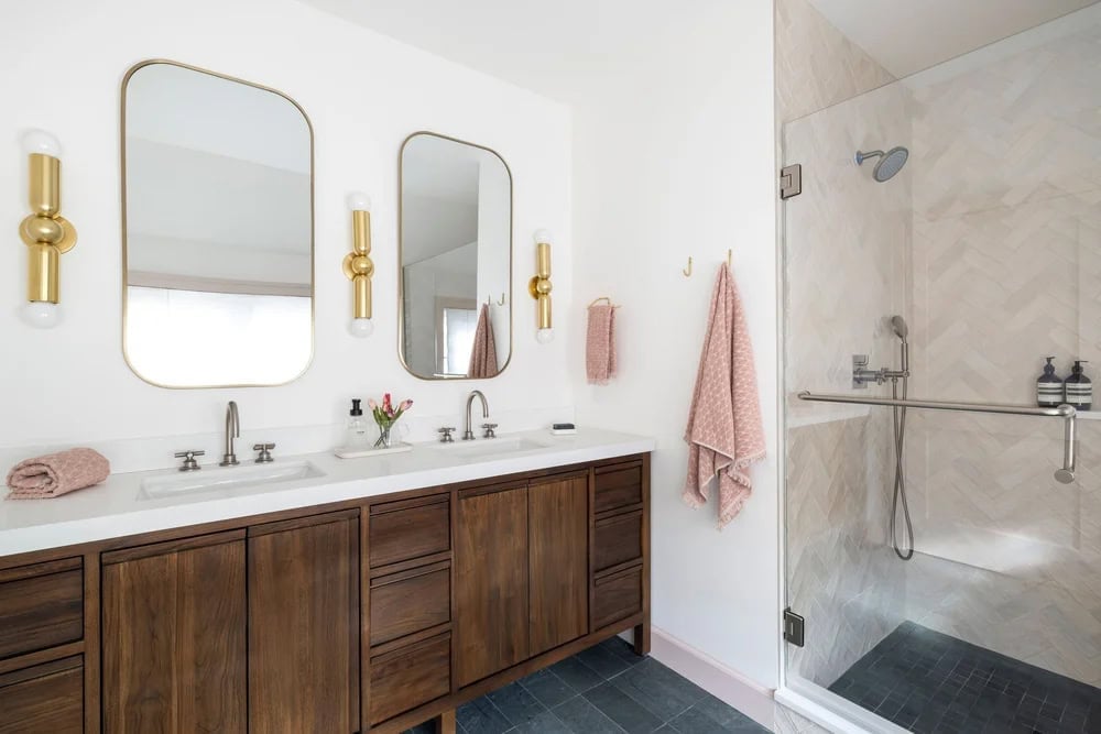 farmhouse style bathroom