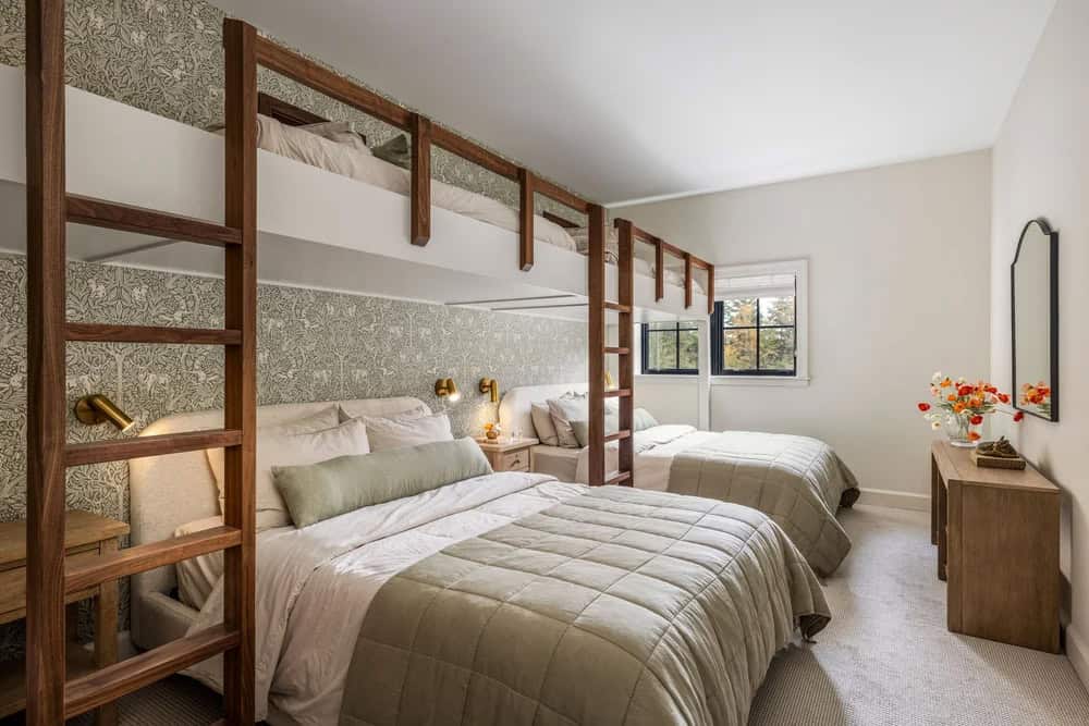 farmhouse style bunk bedroom