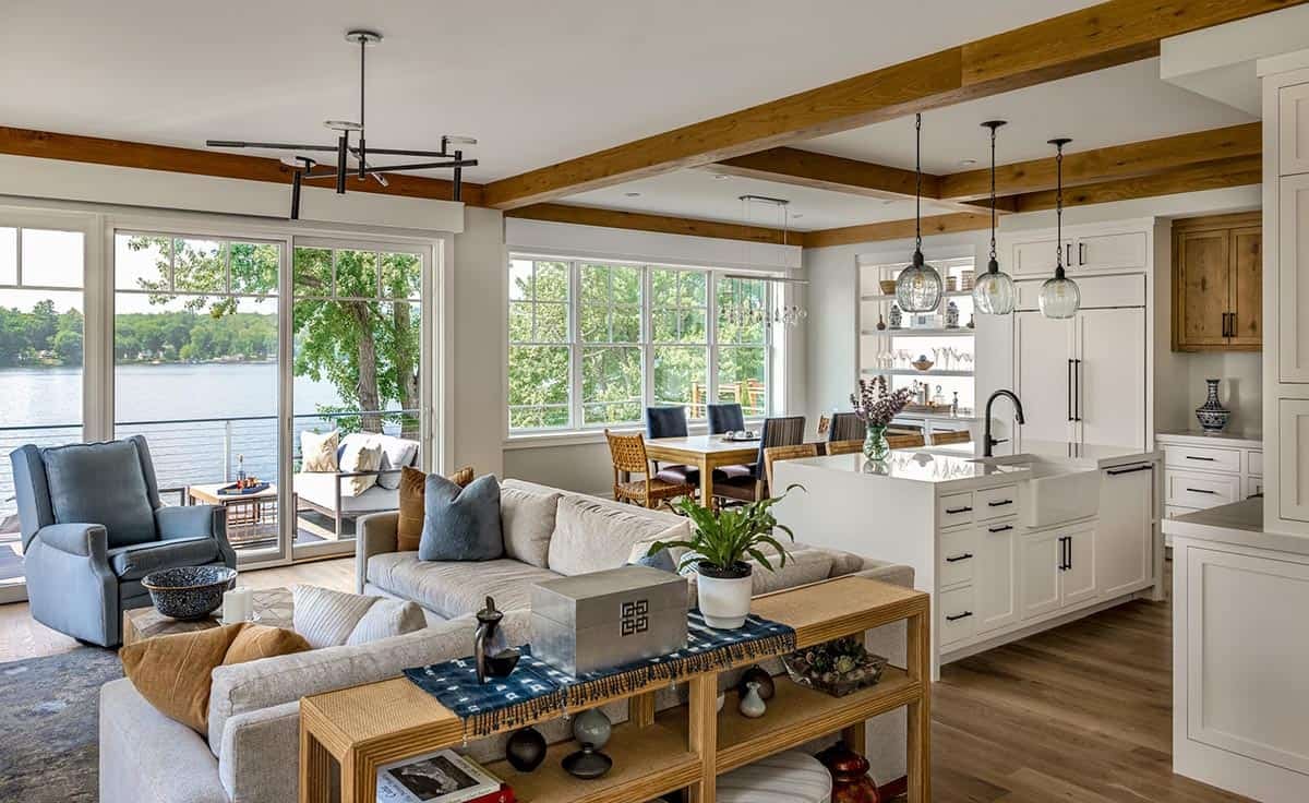 beach style great room