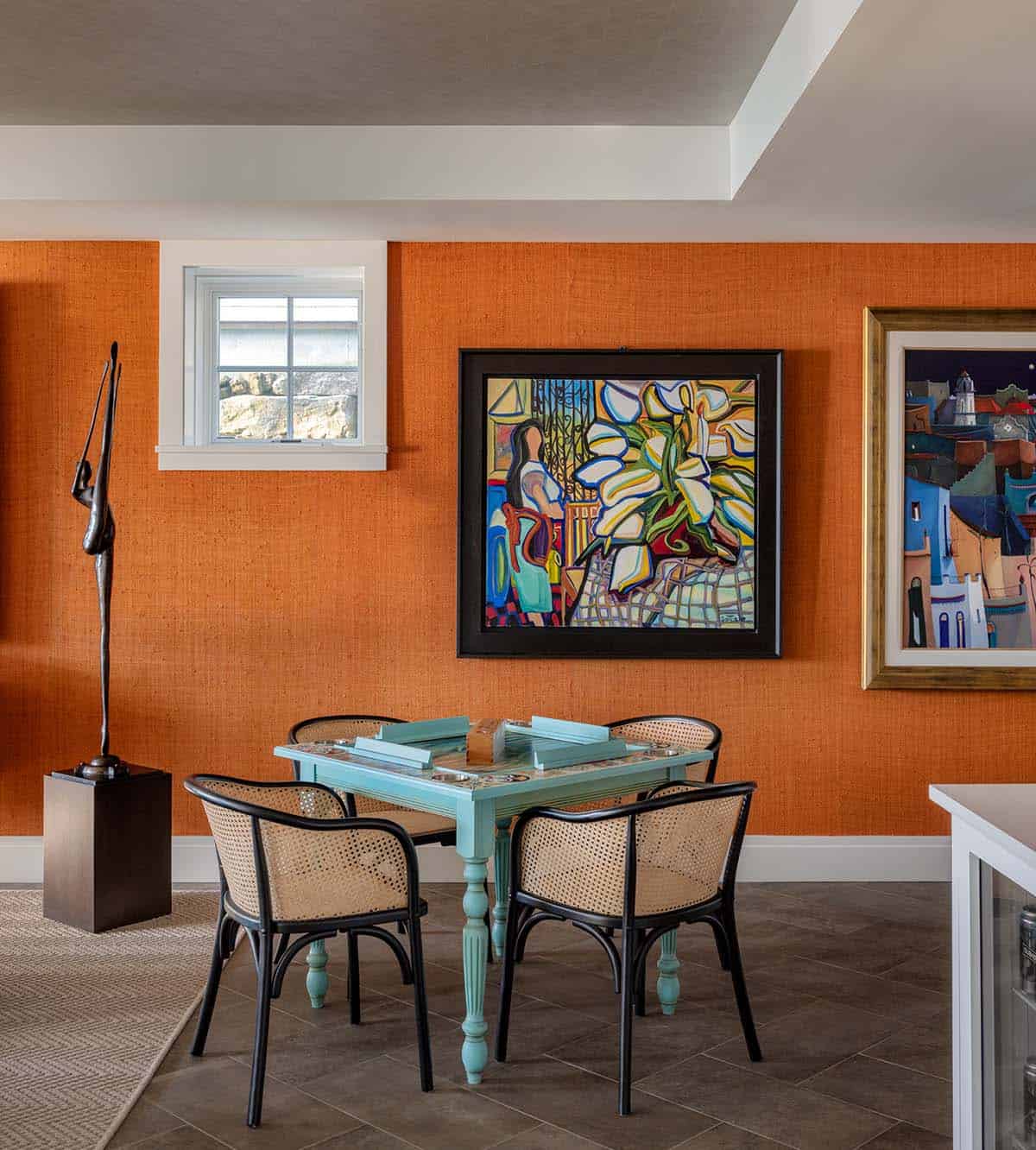 beach style family room