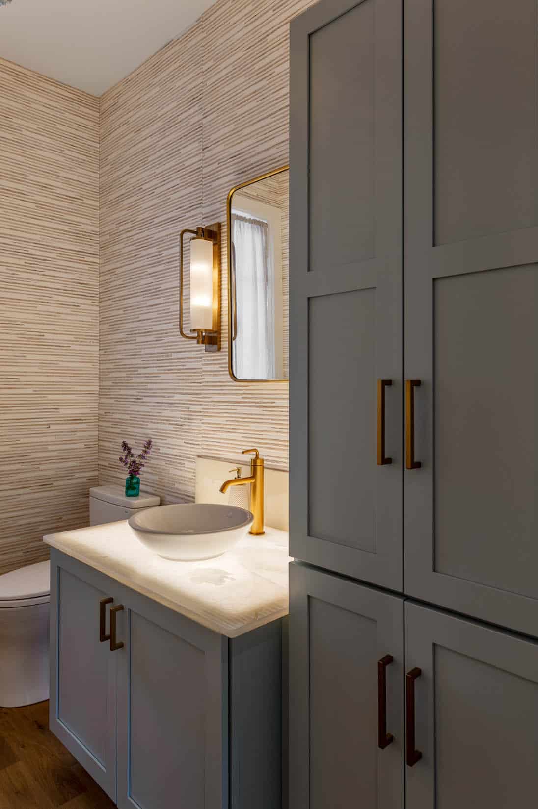 beach style bathroom