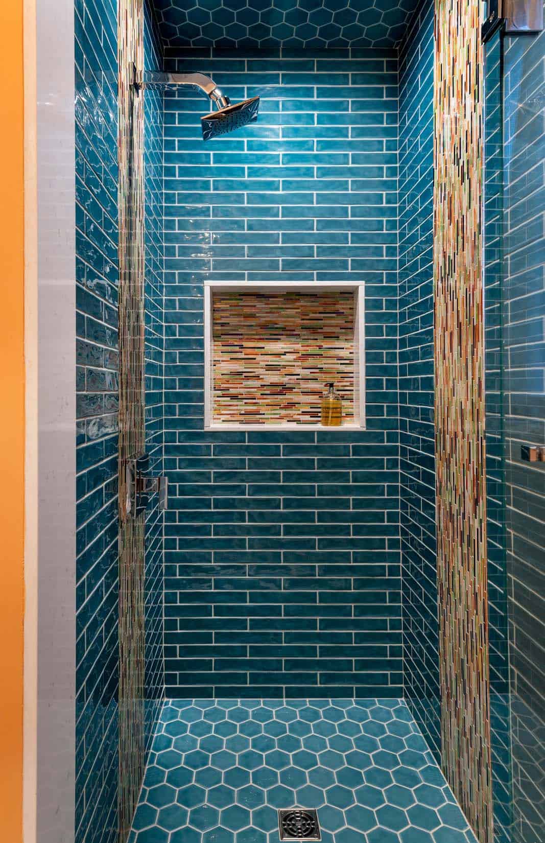 beach style bathroom shower