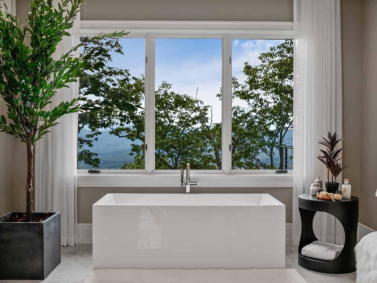 modern bathroom tub