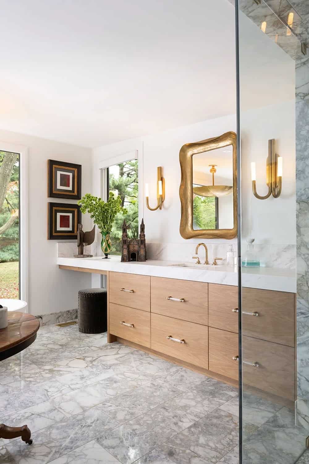 mid-century modern bathroom
