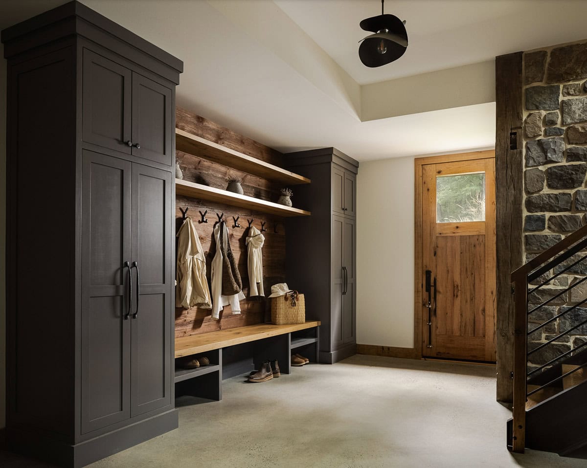 farmhouse mudroom entry