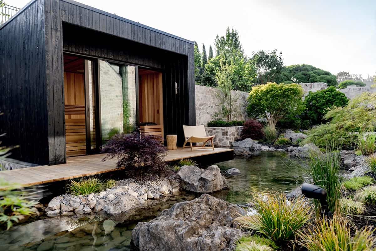 modern home exterior landscaping