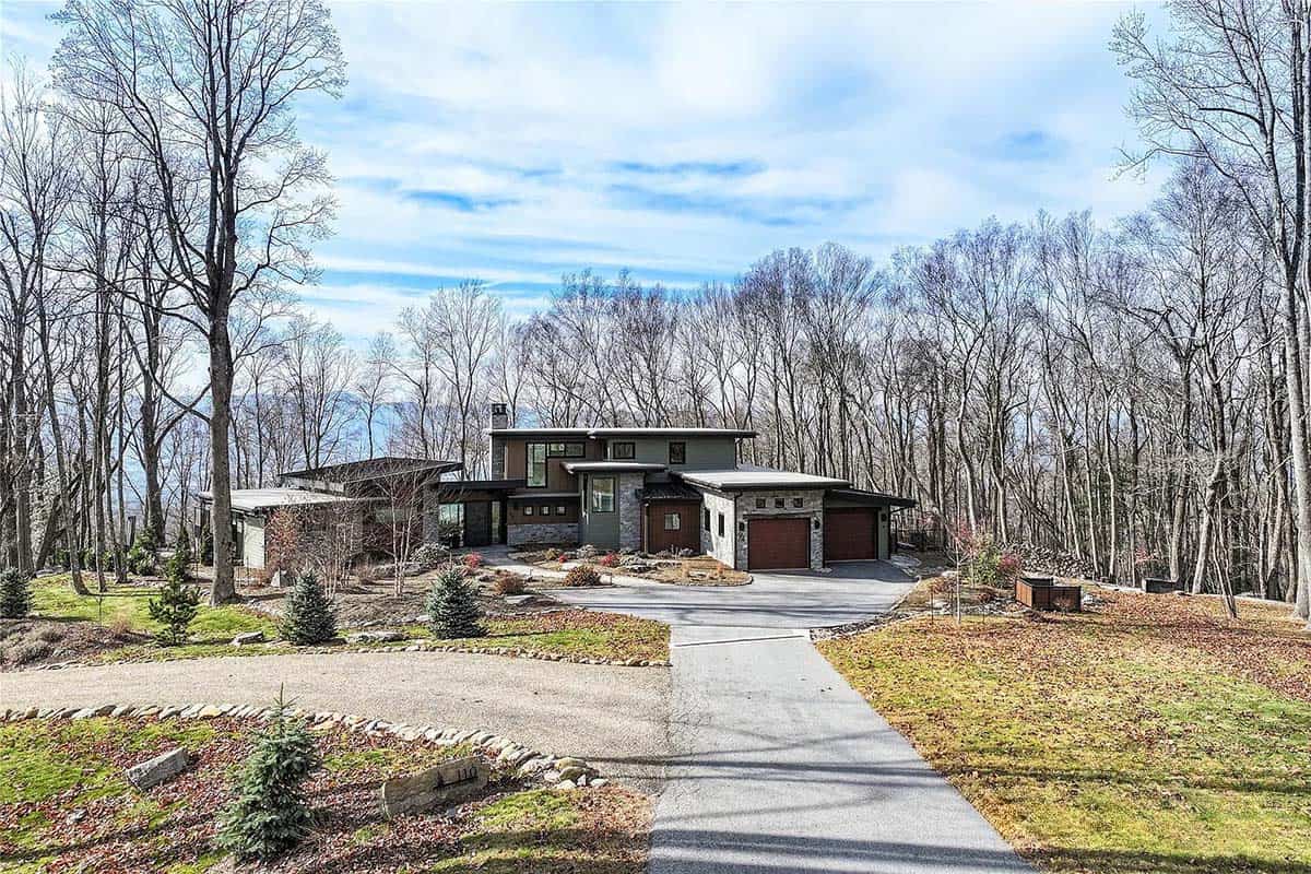 modern prairie style mountain house exterior