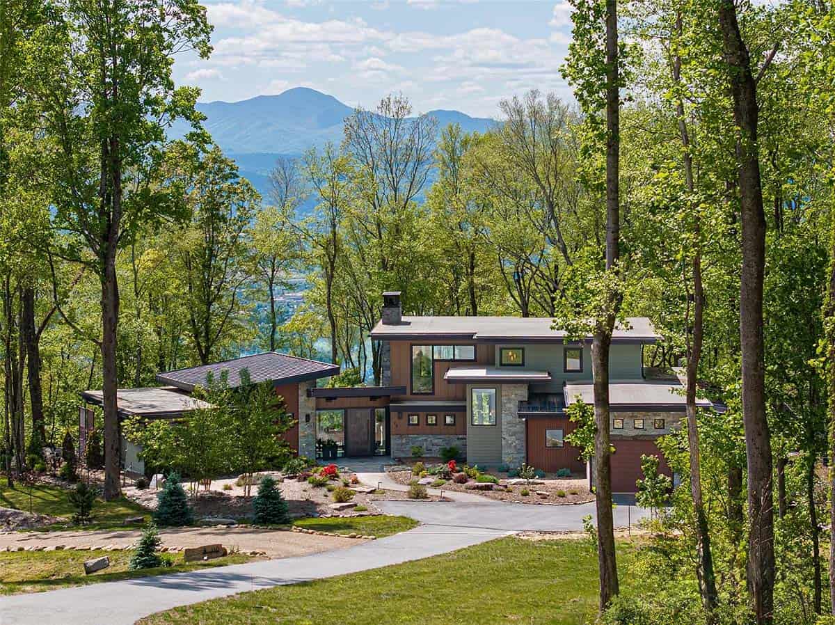 modern prairie style mountain house exterior