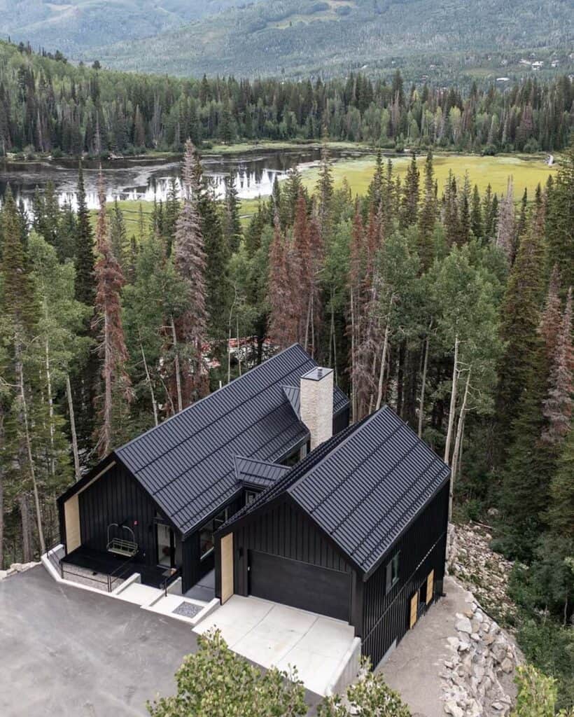 A modern Scandinavian mountain cabin in the woods of Big Cottonwood Canyon - Scandinavian Mountain Apartment Development