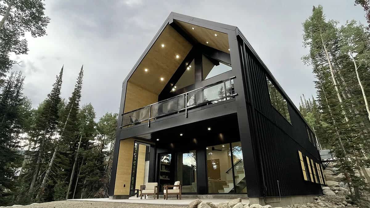 modern scandinavian mountain cabin exterior