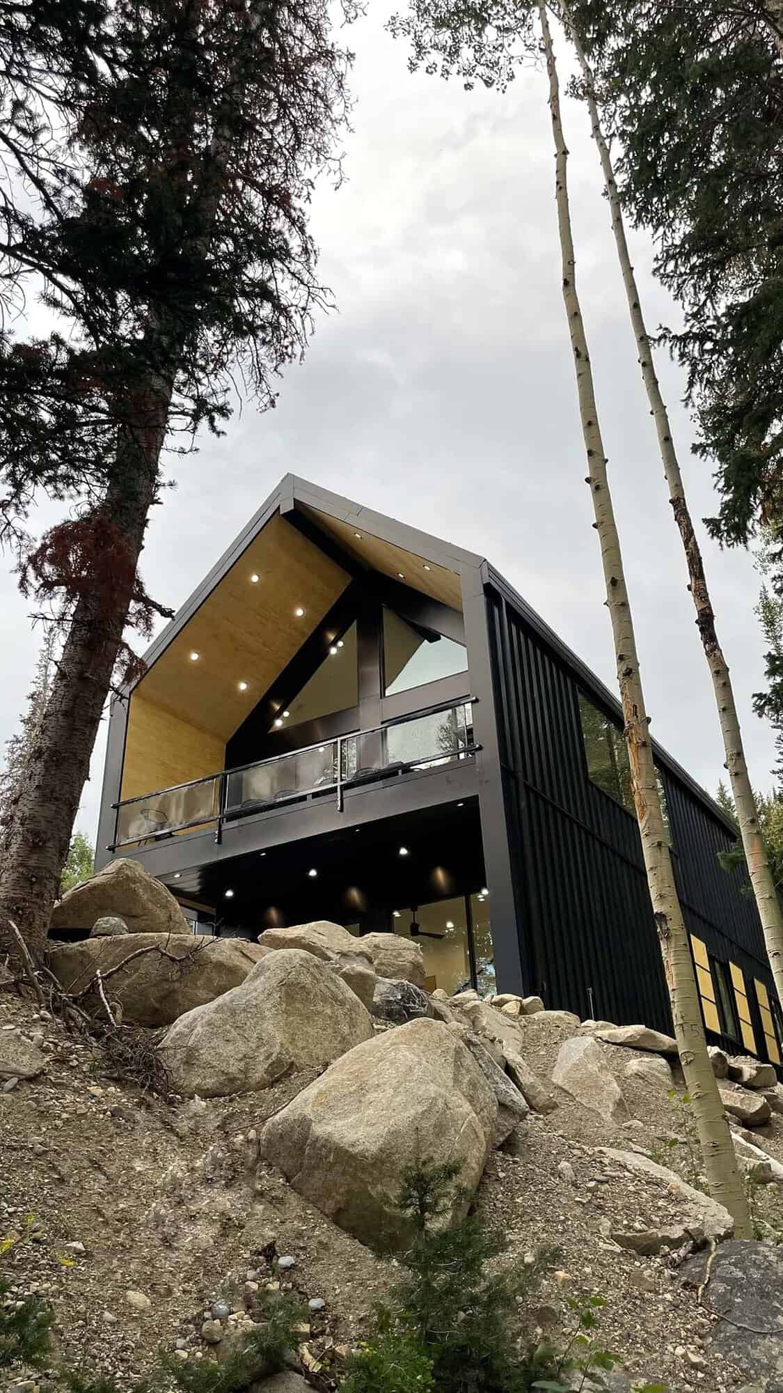 modern scandinavian mountain cabin exterior
