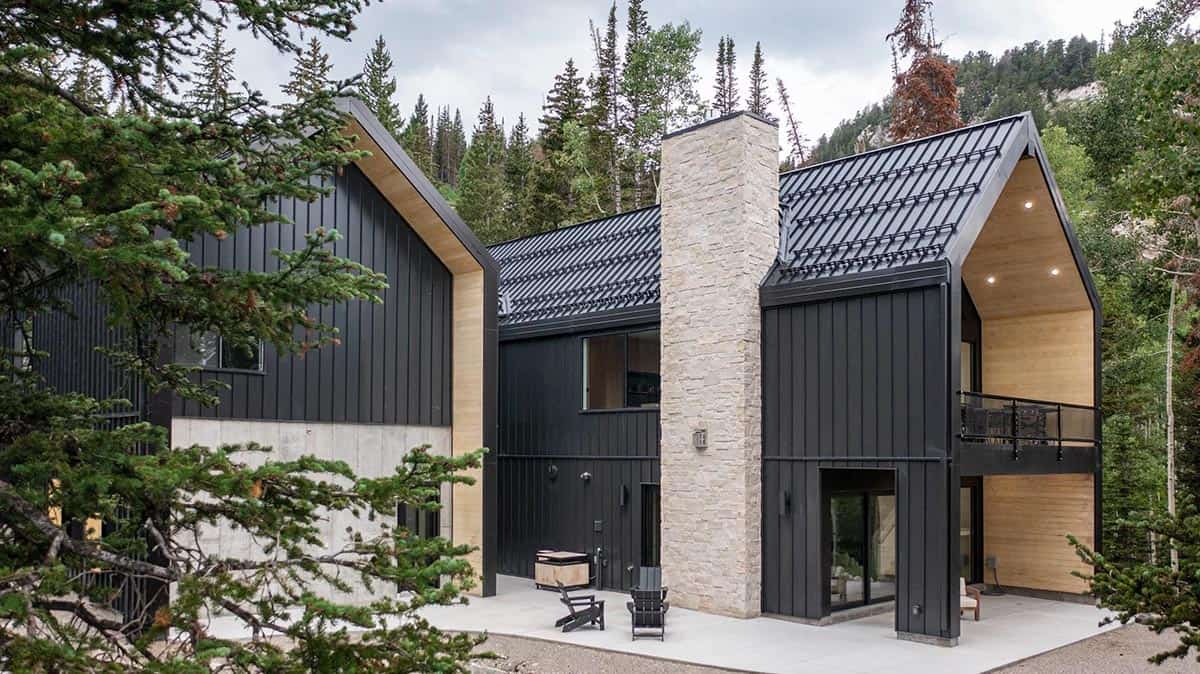modern scandinavian mountain cabin exterior