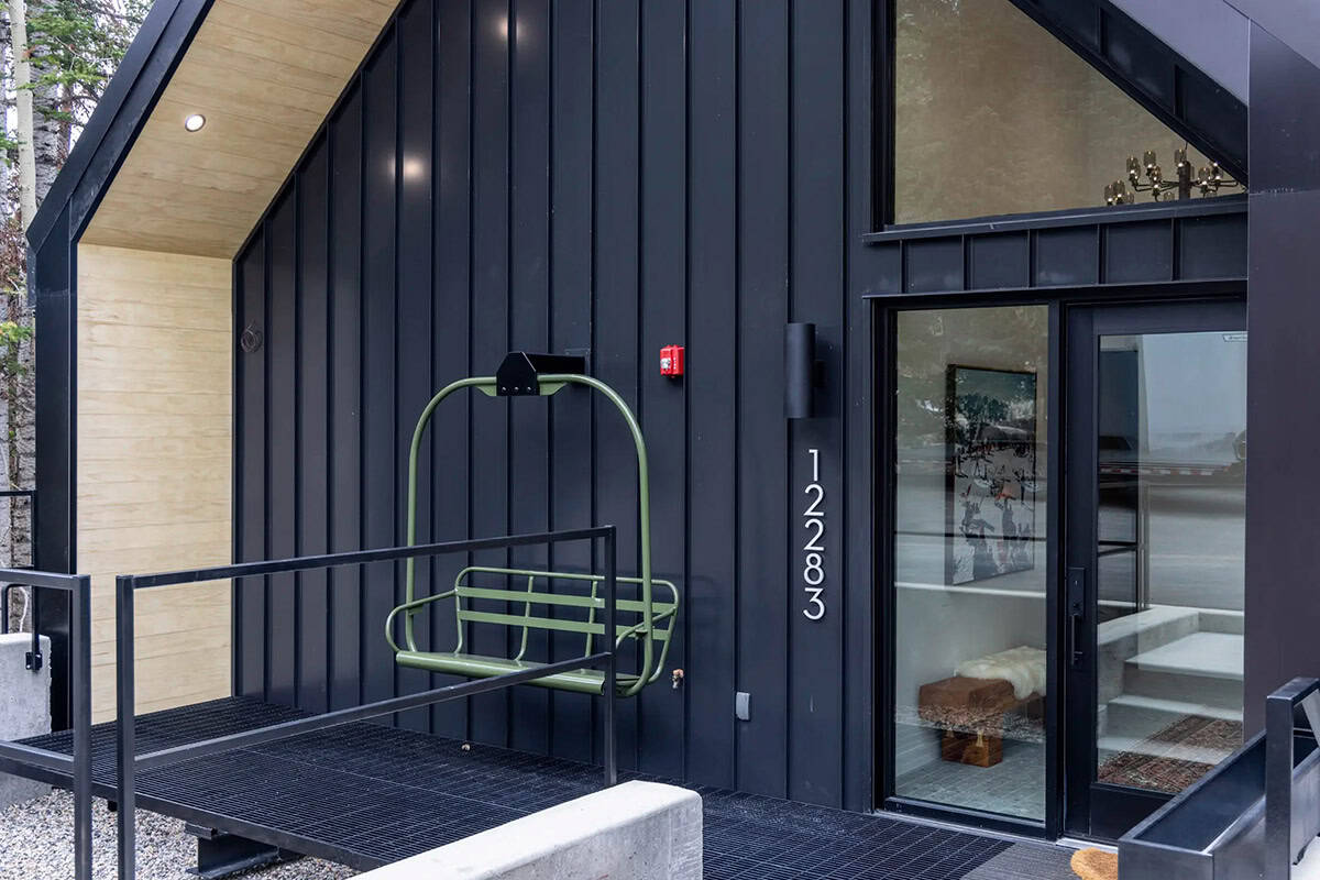 modern scandinavian mountain cabin exterior