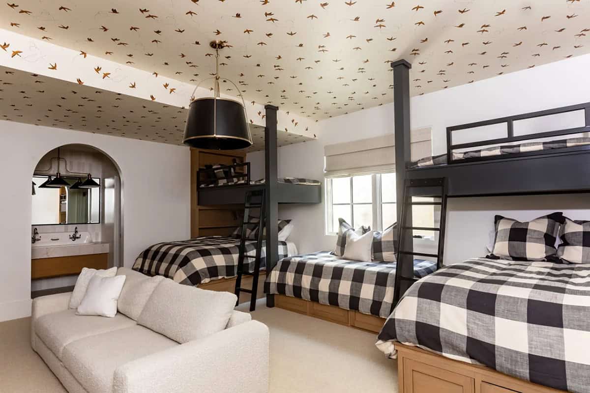 modern scandinavian style bunk bedroom