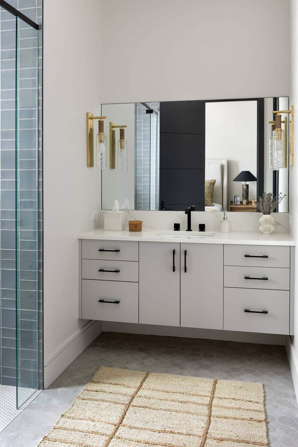 contemporary bathroom