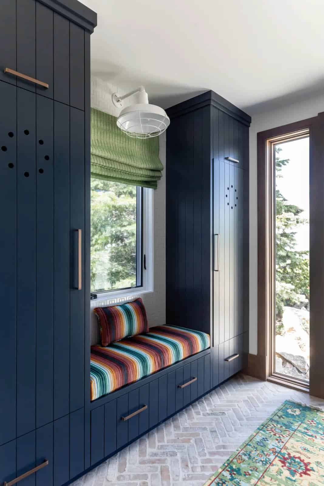 modern entry with a built-in bench