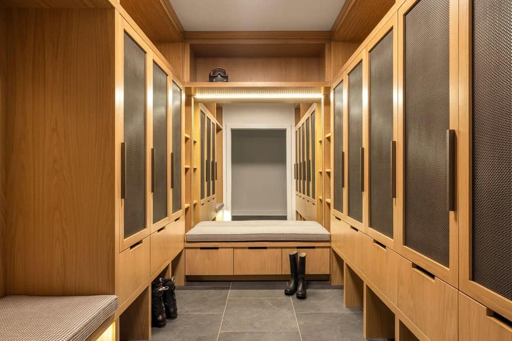 modern mudroom