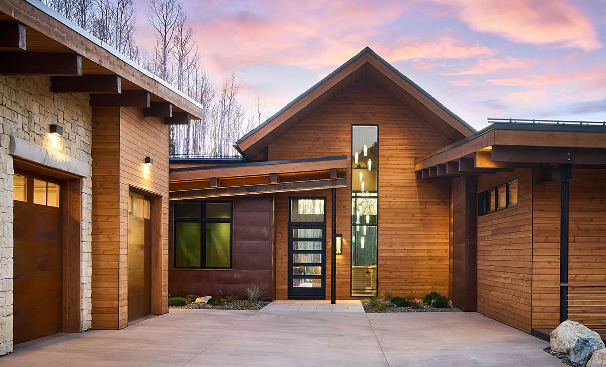 modern mountain home exterior