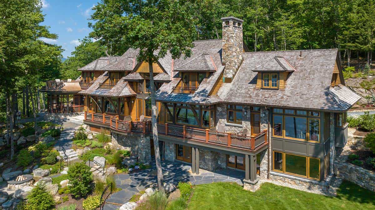 traditiional lake house exterior