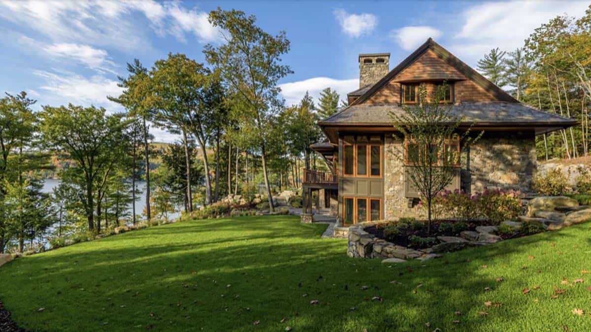 traditiional lake house exterior