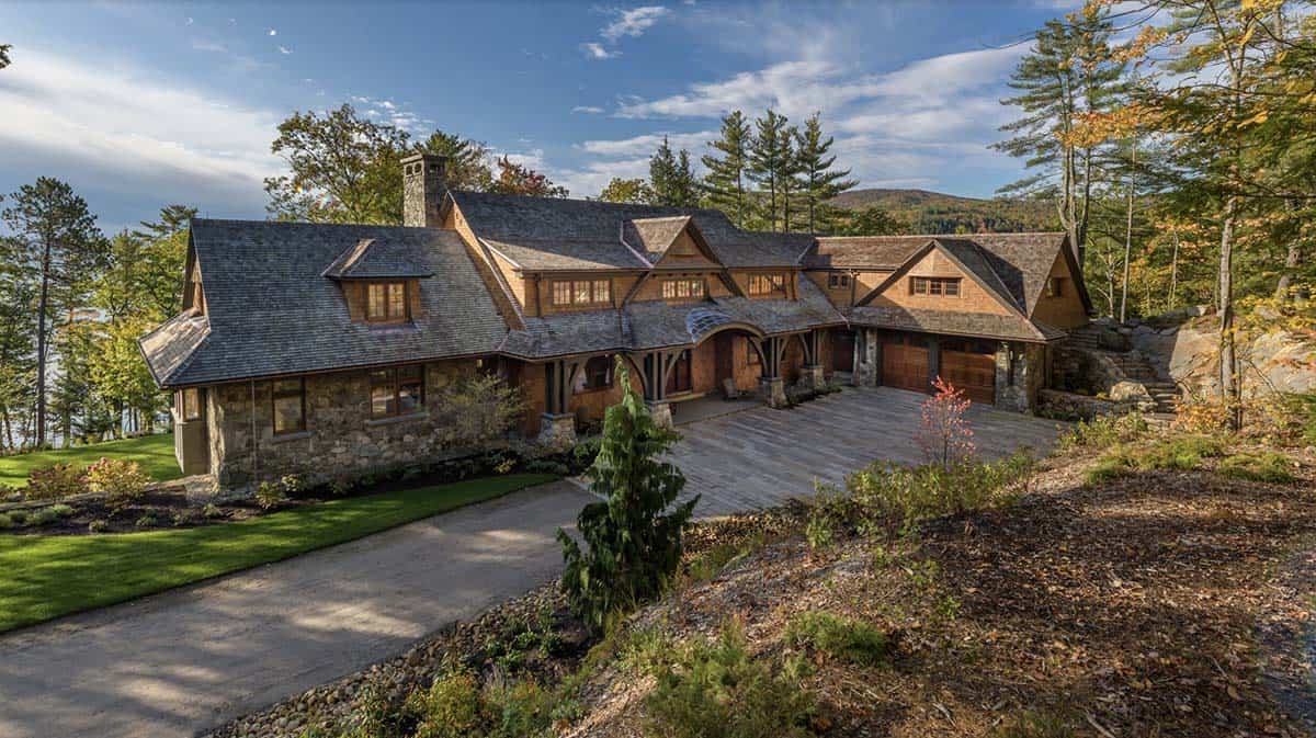 traditiional lake house exterior