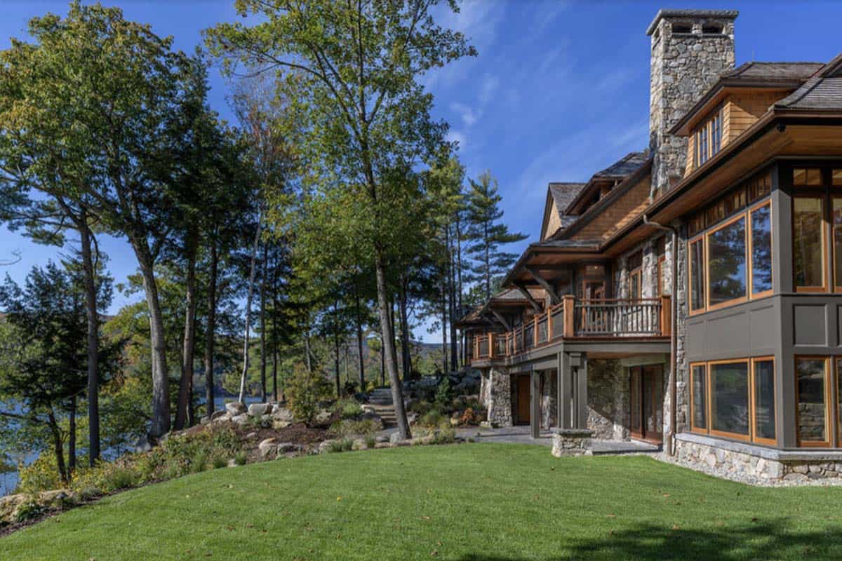 traditiional lake house exterior