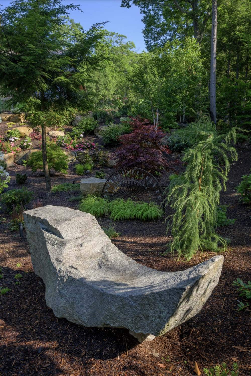 traditiional lake house exterior landscape