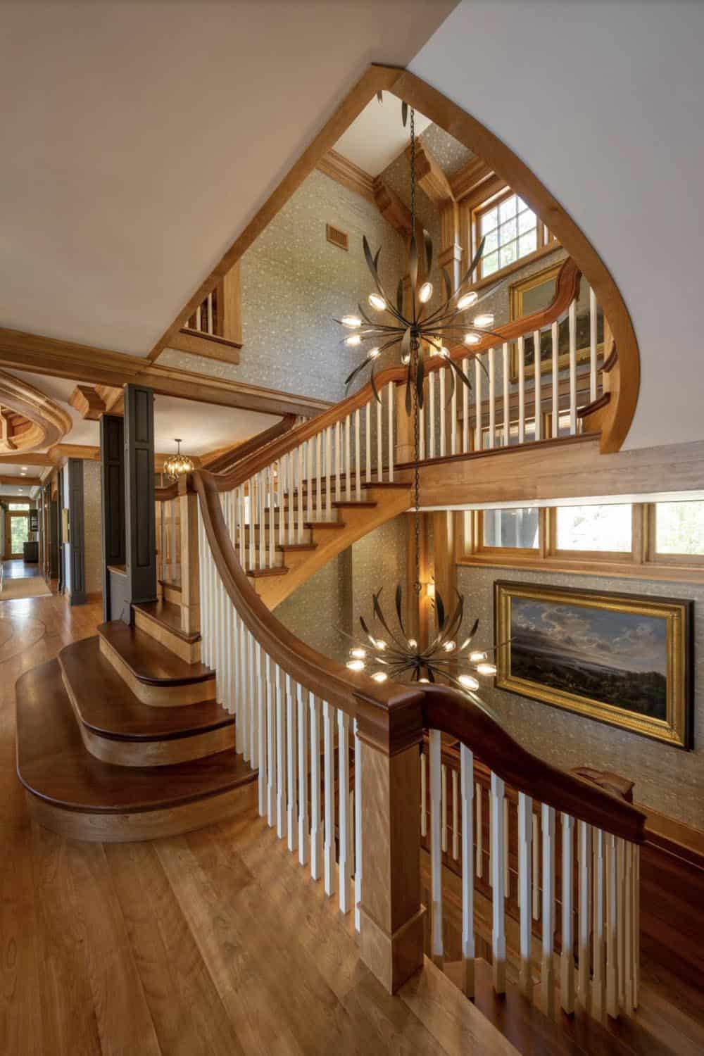 traditiional style staircase