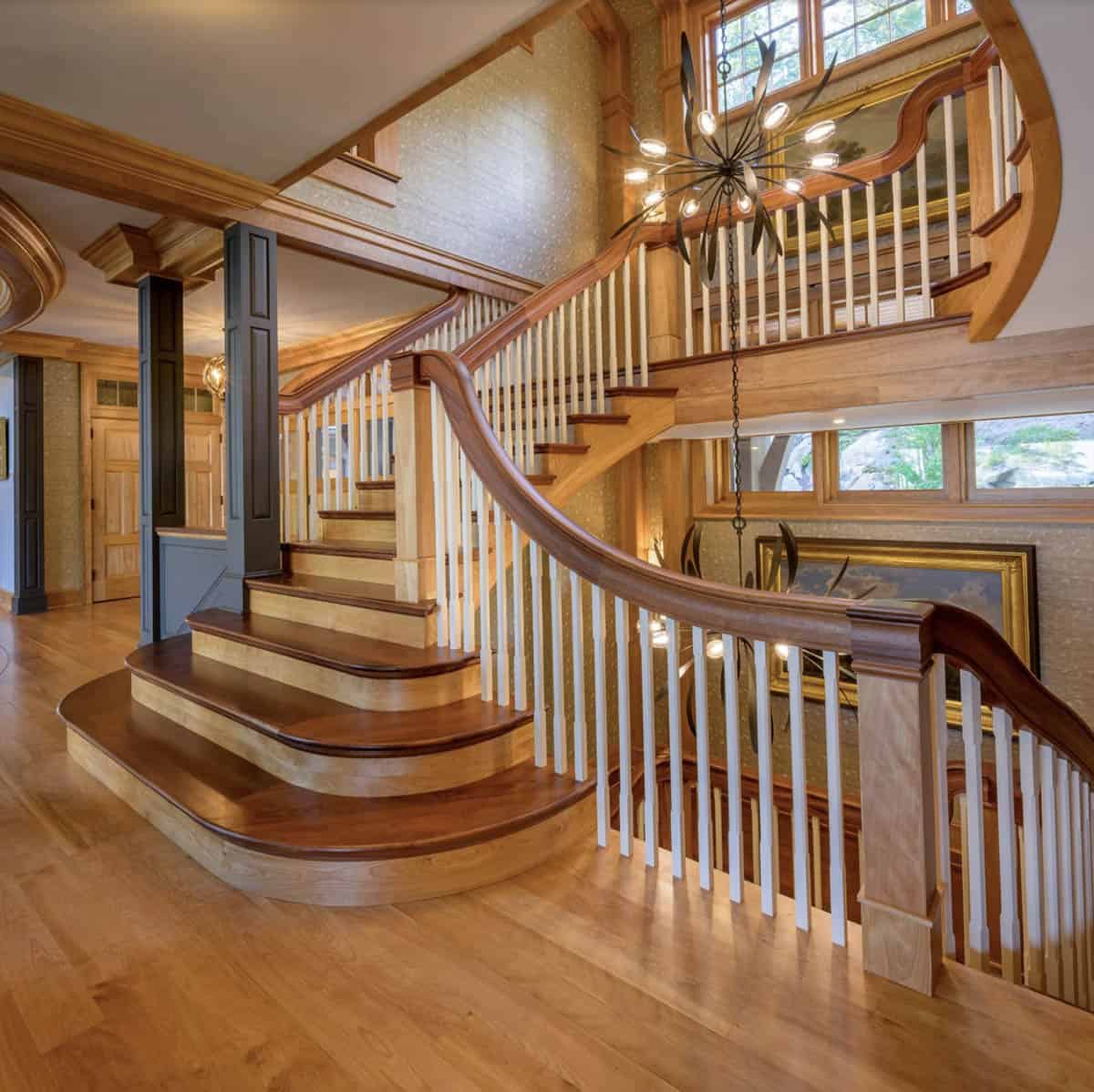 traditiional style staircase
