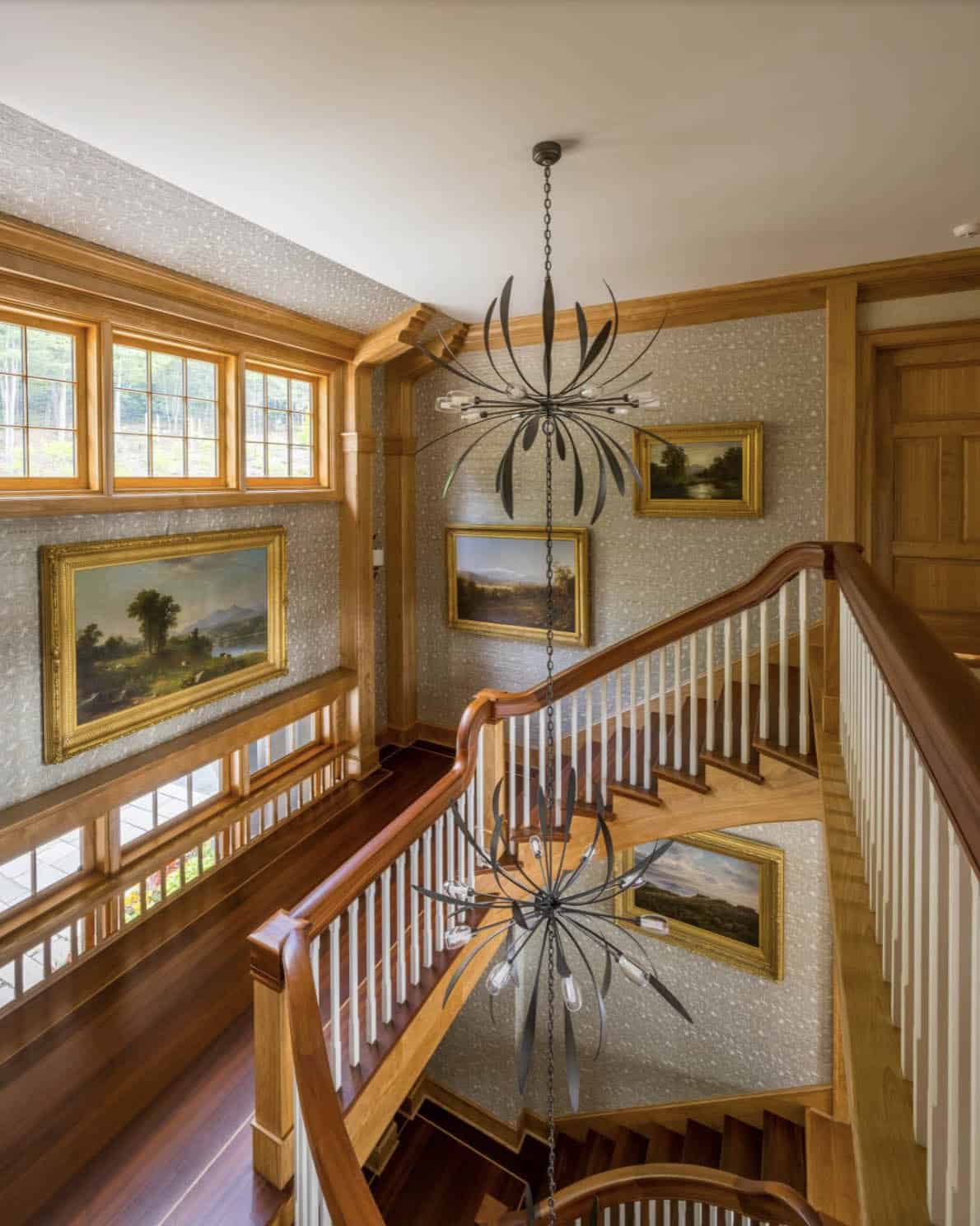 traditiional style staircase