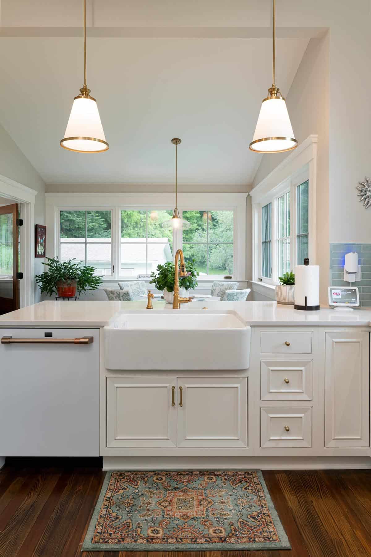 farmhouse style kitchen sink wall detail