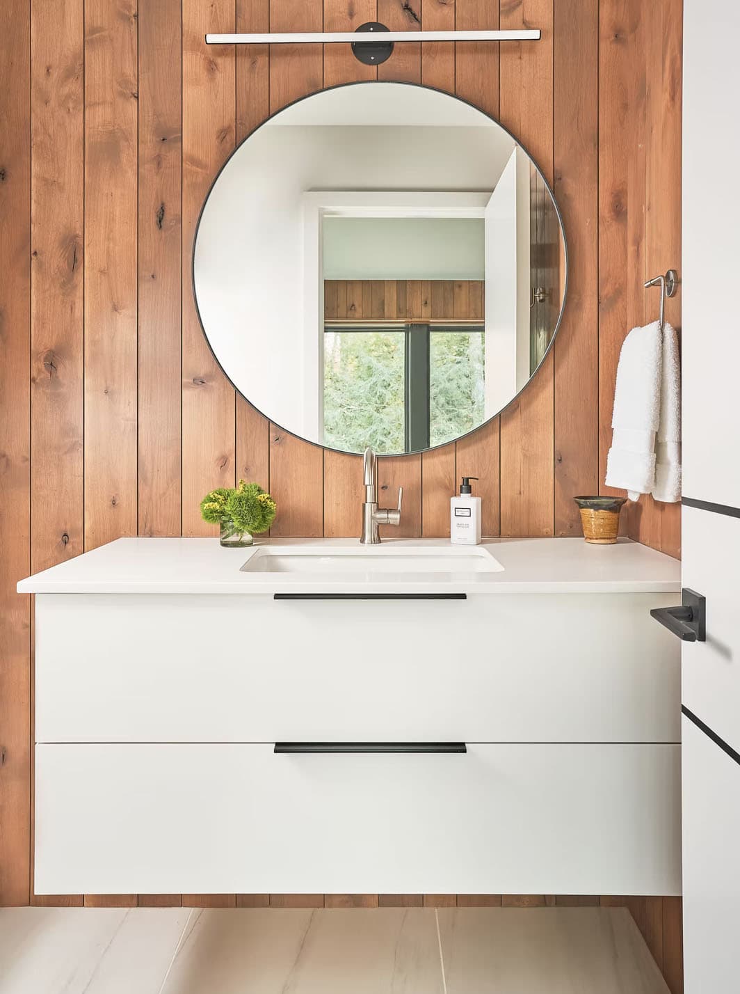 rustic modern bathroom
