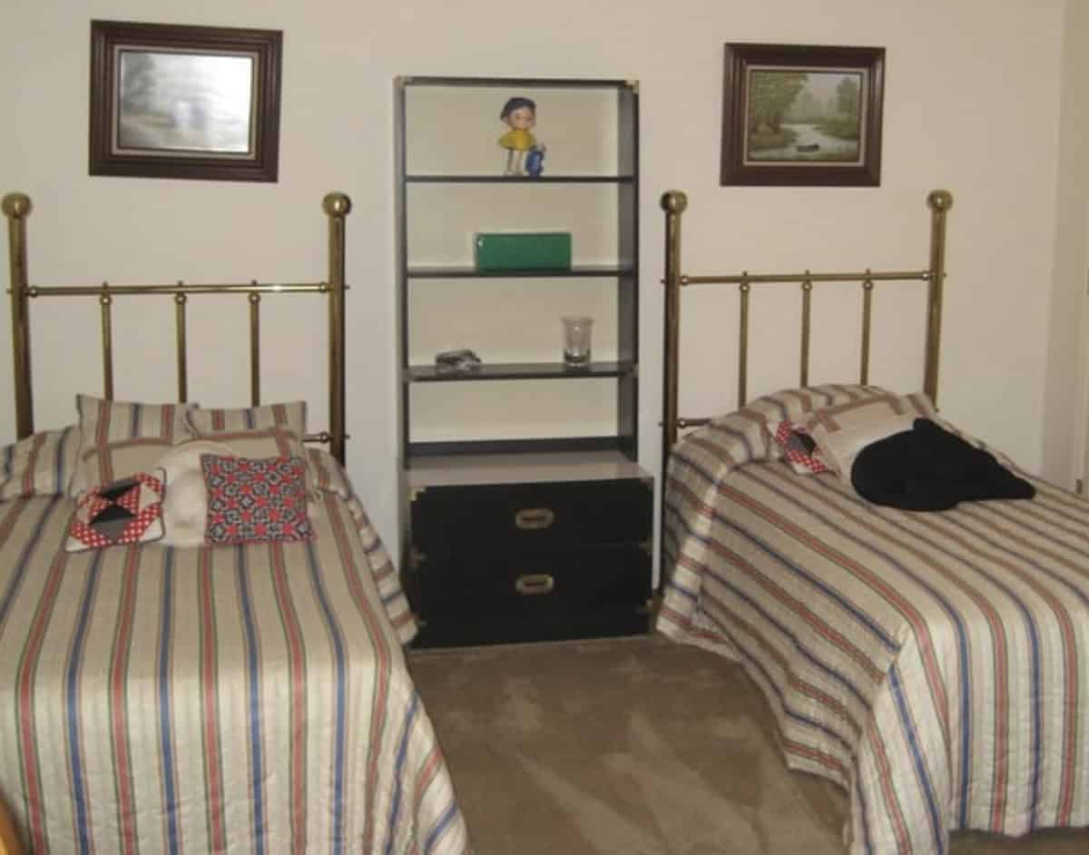 mountain modern bedroom before the remodel